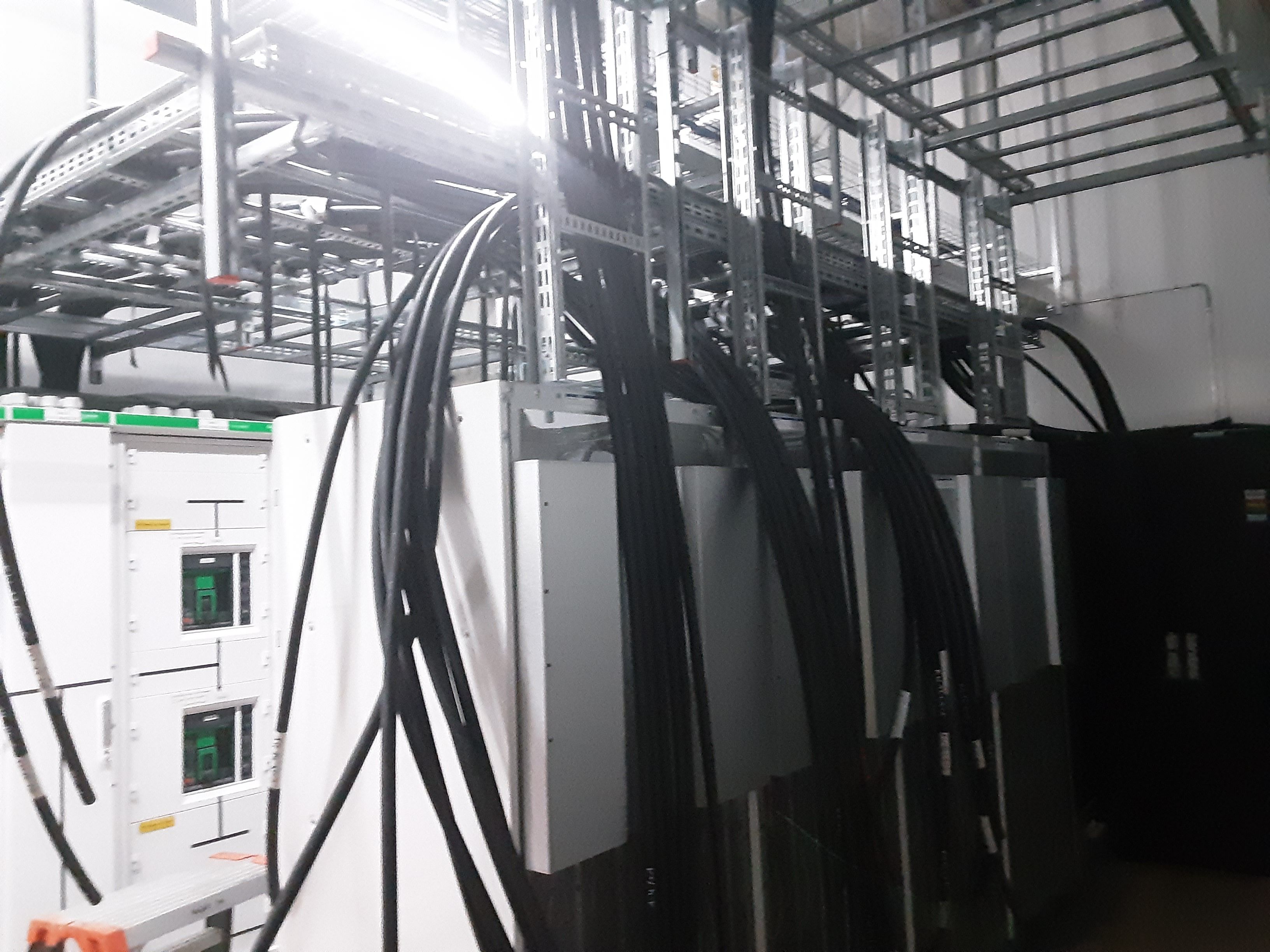 Spēka kabeļu instalācija